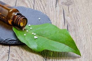 medicina alternativa, globules, homeopathy, naturopathy