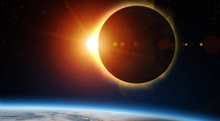 Eclipse anular de Sol. /Shutterstock